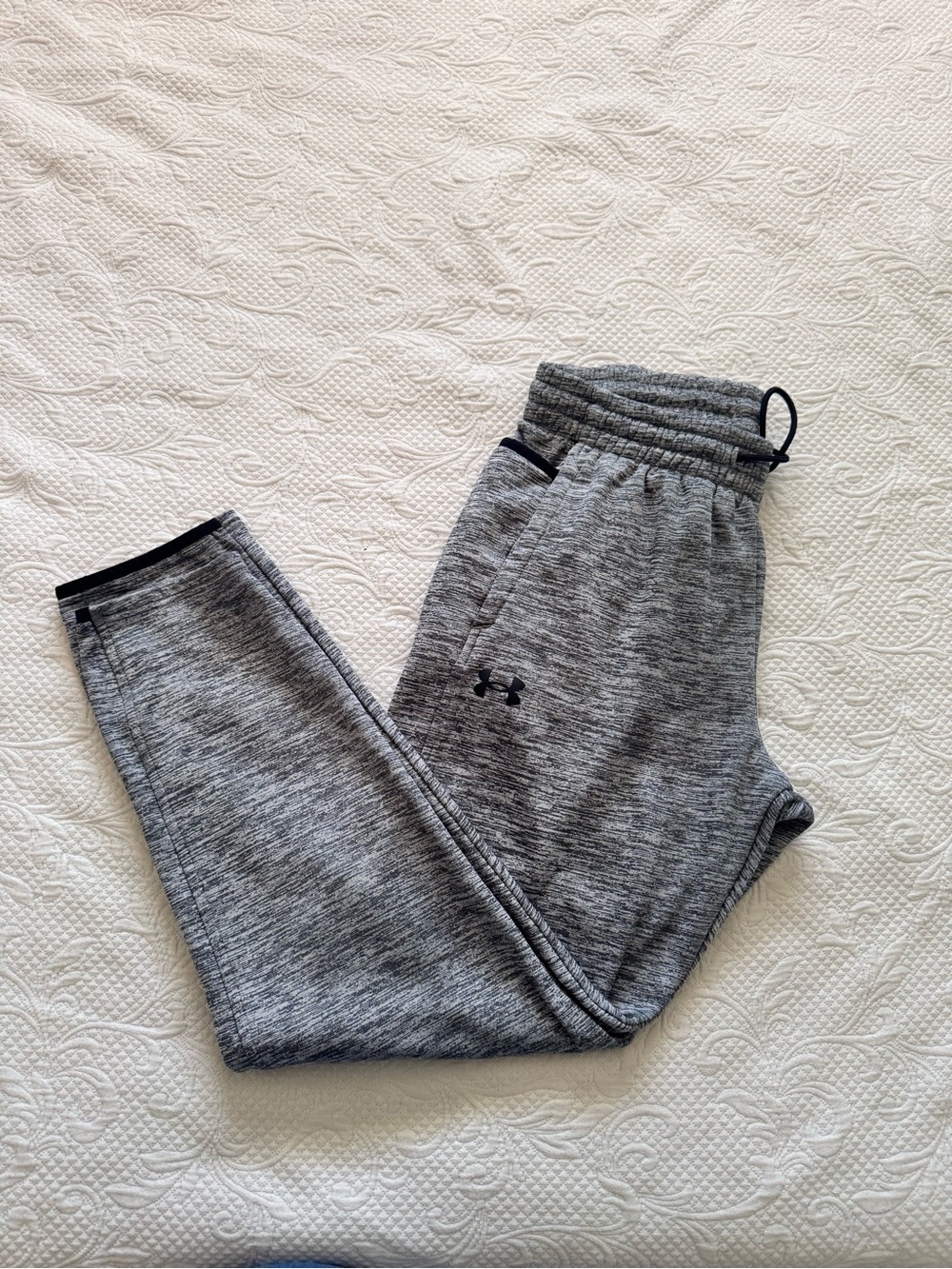 Under Armour women’s ' Grey Tech Fleece Joggers